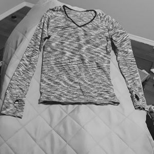 Long sleeve athletic shirt